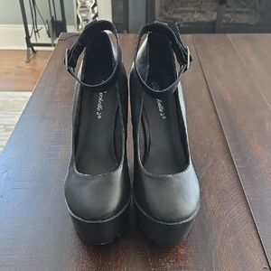 Breckelle's Black Platform Mary Jane with Ankle Strap (8.5US)